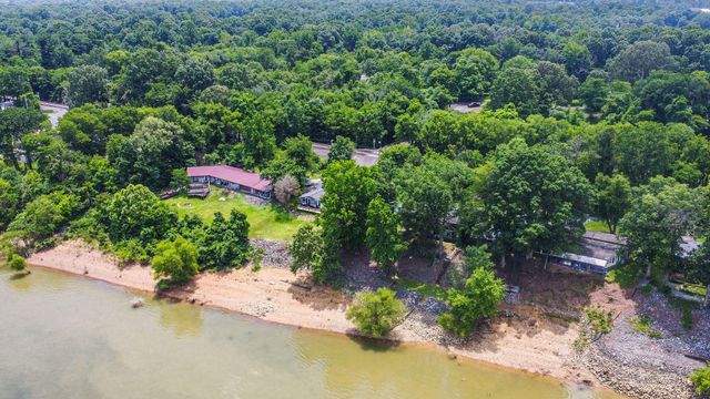 1135 Tenne-Vue Drive, Paducah, KY 42003