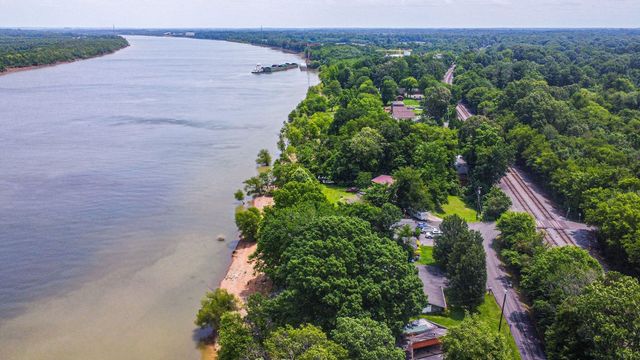 1135 Tenne-Vue Drive, Paducah, KY 42003