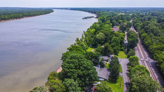 1135 Tenne-Vue Drive, Paducah, KY 42003