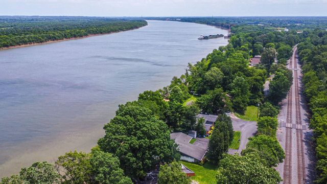 1135 Tenne-Vue Drive, Paducah, KY 42003