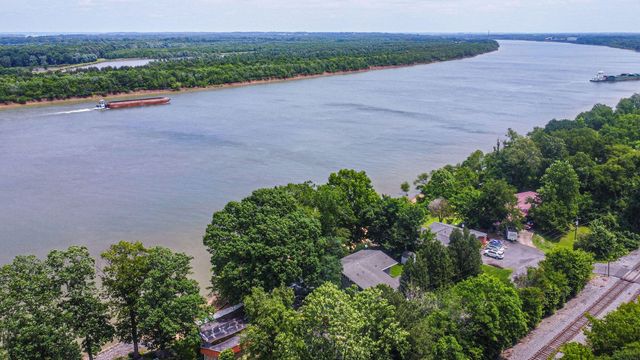 1135 Tenne-Vue Drive, Paducah, KY 42003