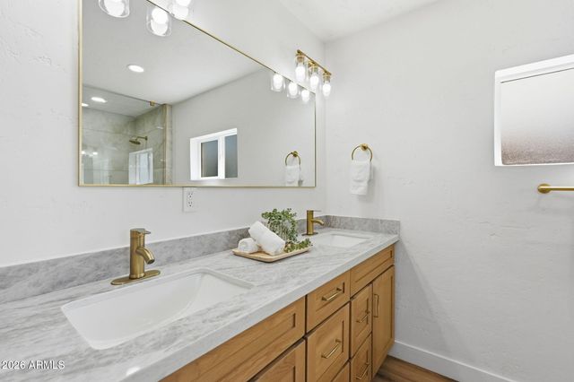 1006 E Weldon Avenue, Phoenix, AZ 85014