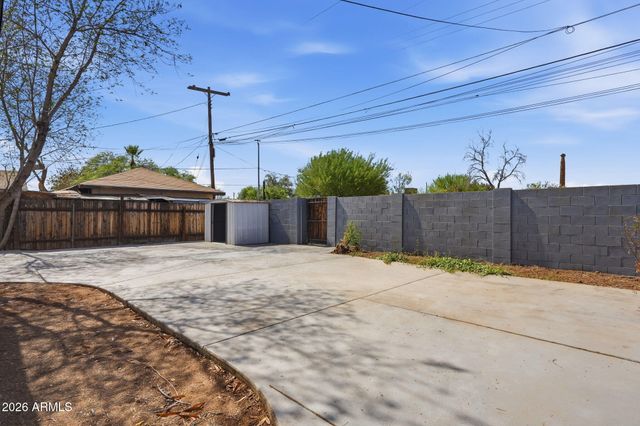 1006 E Weldon Avenue, Phoenix, AZ 85014