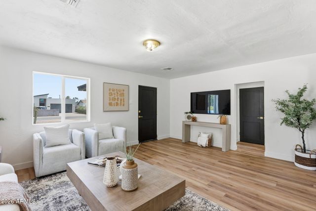 1006 E Weldon Avenue, Phoenix, AZ 85014