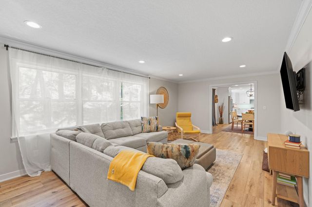 1371 Woodland Drive SW, Rochester, MN 55902