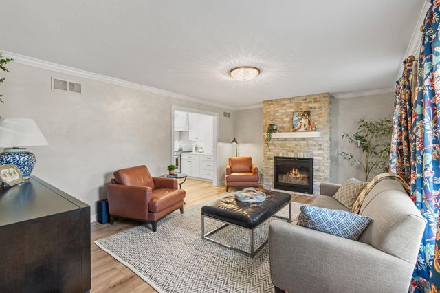 1371 Woodland Drive SW, Rochester, MN 55902
