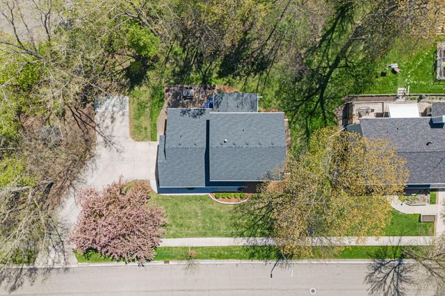 1371 Woodland Drive SW, Rochester, MN 55902