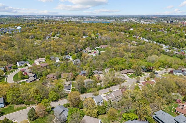 1371 Woodland Drive SW, Rochester, MN 55902