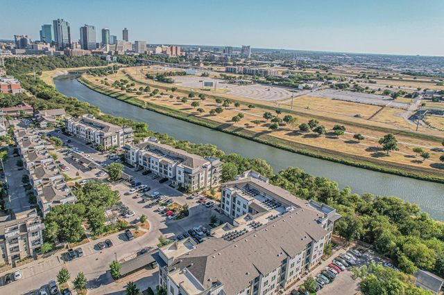 930 Samuels Avenue, Fort Worth, TX 76102