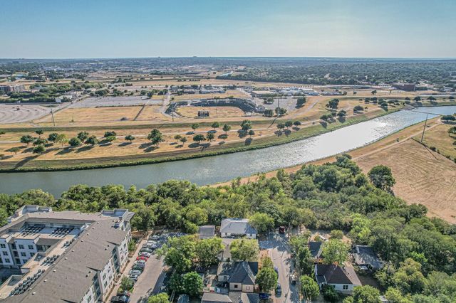 930 Samuels Avenue, Fort Worth, TX 76102