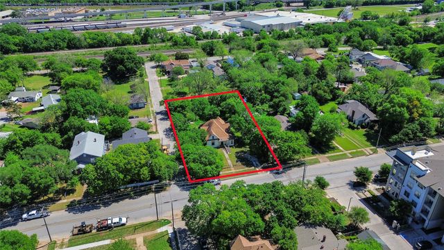 930 Samuels Avenue, Fort Worth, TX 76102