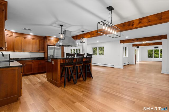 20 Morris Road, Woodbridge, CT 06525