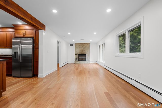 20 Morris Road, Woodbridge, CT 06525