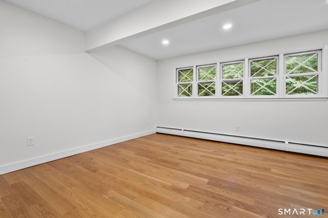 20 Morris Road, Woodbridge, CT 06525