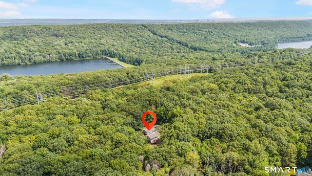 20 Morris Road, Woodbridge, CT 06525