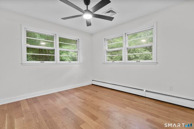 20 Morris Road, Woodbridge, CT 06525