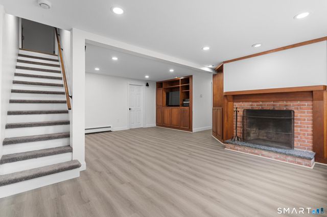 20 Morris Road, Woodbridge, CT 06525
