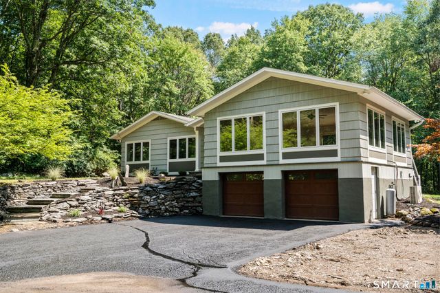 20 Morris Road, Woodbridge, CT 06525