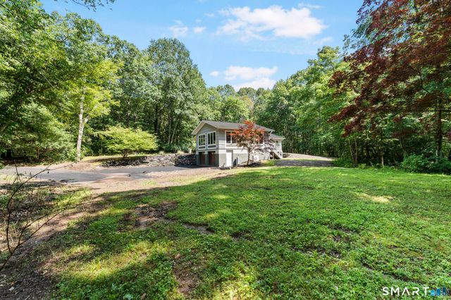 20 Morris Road, Woodbridge, CT 06525