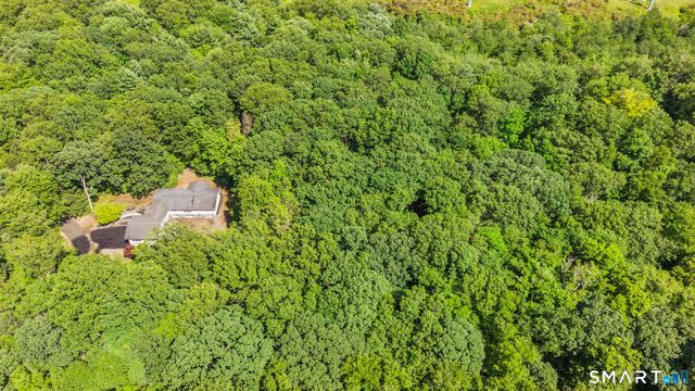 20 Morris Road, Woodbridge, CT 06525