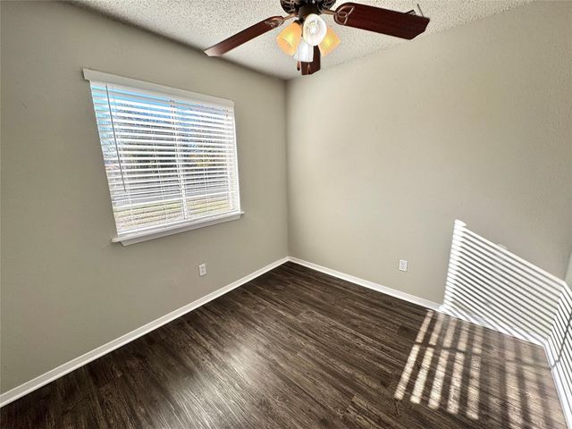 2508 S Center Street S, Arlington, TX 76014