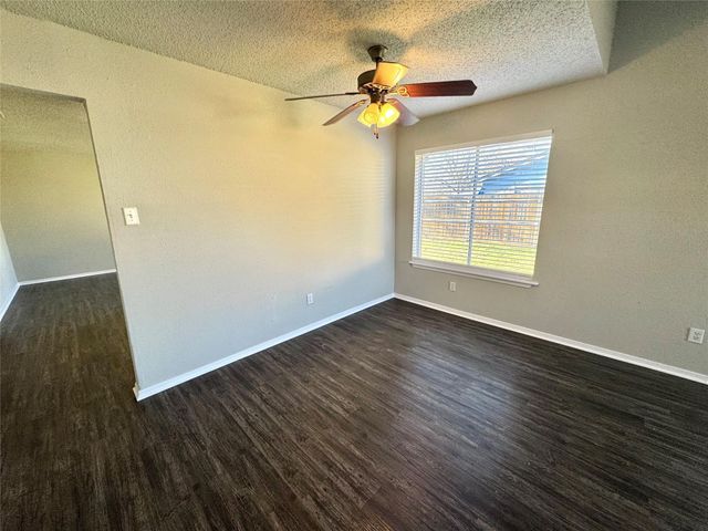 2508 S Center Street S, Arlington, TX 76014