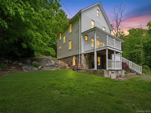 27 Boulder Avenue, Hillburn, NY 10931