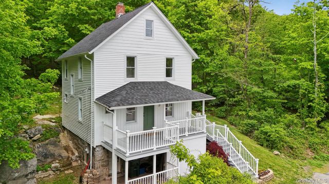 27 Boulder Avenue, Hillburn, NY 10931