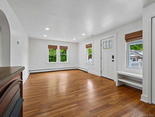 27 Boulder Avenue, Hillburn, NY 10931