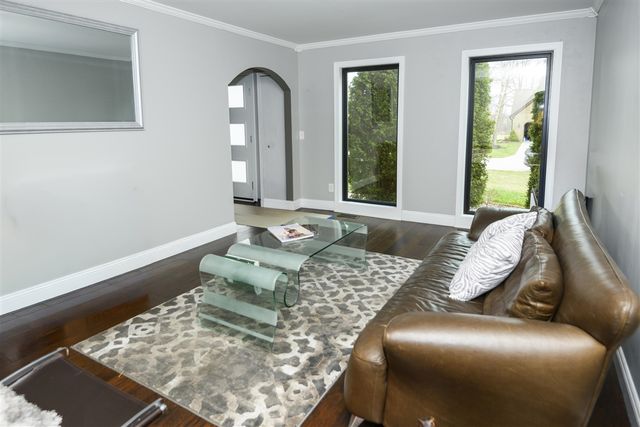 3242 Salem Drive, Rochester Hills, MI 48306