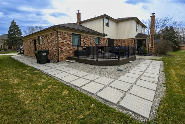 3242 Salem Drive, Rochester Hills, MI 48306