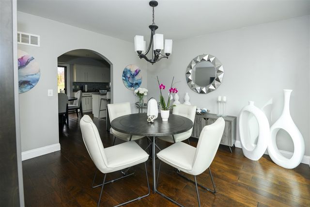 3242 Salem Drive, Rochester Hills, MI 48306