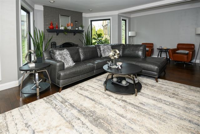 3242 Salem Drive, Rochester Hills, MI 48306