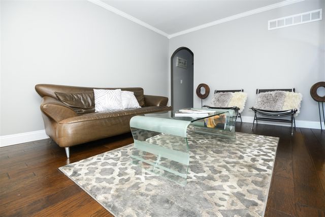 3242 Salem Drive, Rochester Hills, MI 48306