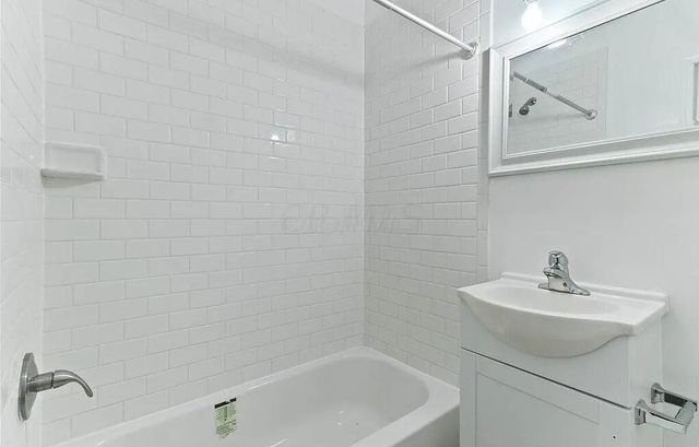 369 N Monroe Avenue, Columbus, OH 43203