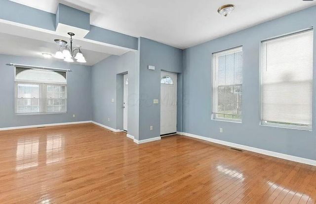 369 N Monroe Avenue, Columbus, OH 43203