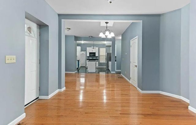 369 N Monroe Avenue, Columbus, OH 43203