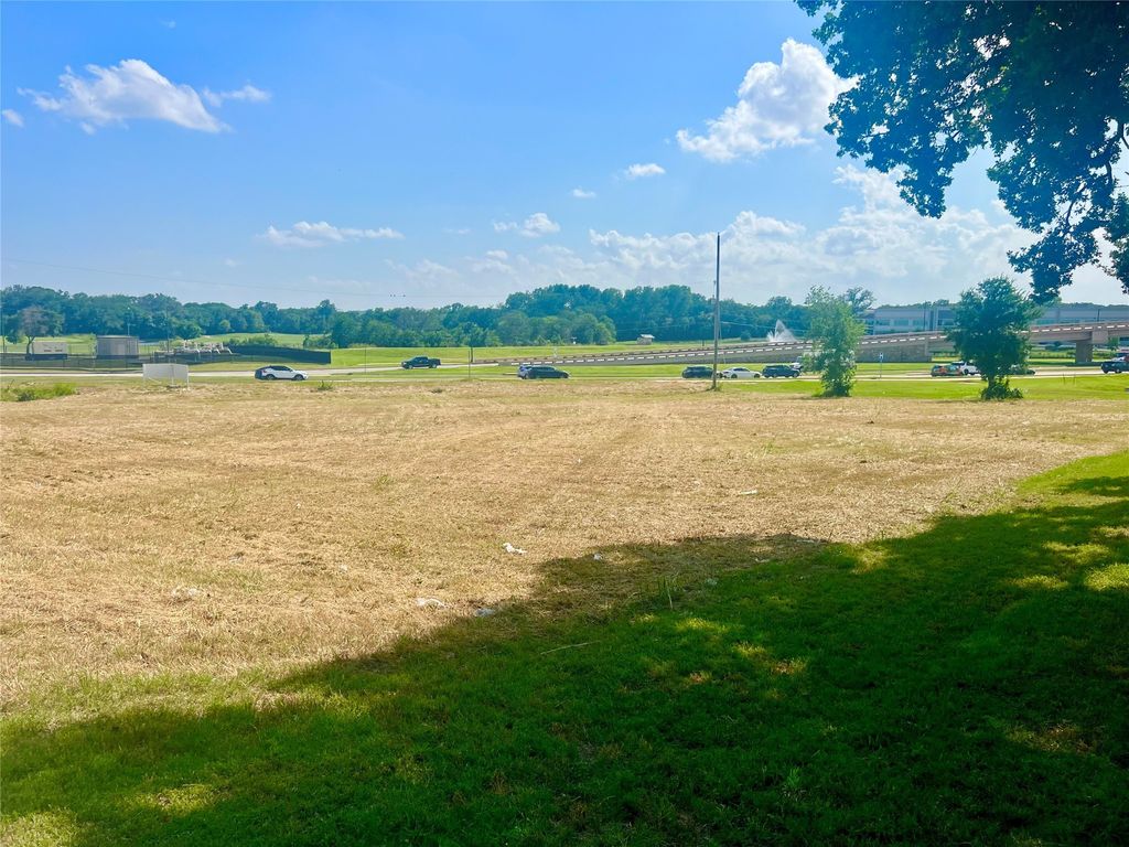 101 Gerault RDE (FM2499) Road, Flower Mound, TX 75022