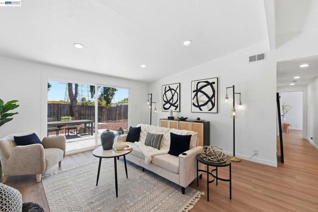 3864 Jamestown Road, Fremont, CA 94538