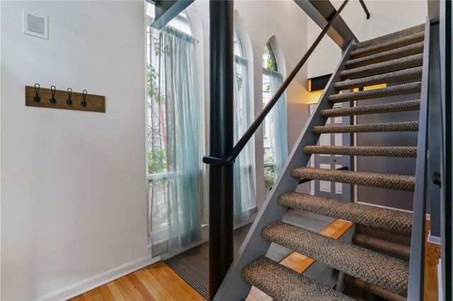 675 College St A, Shadyside, PA 15232