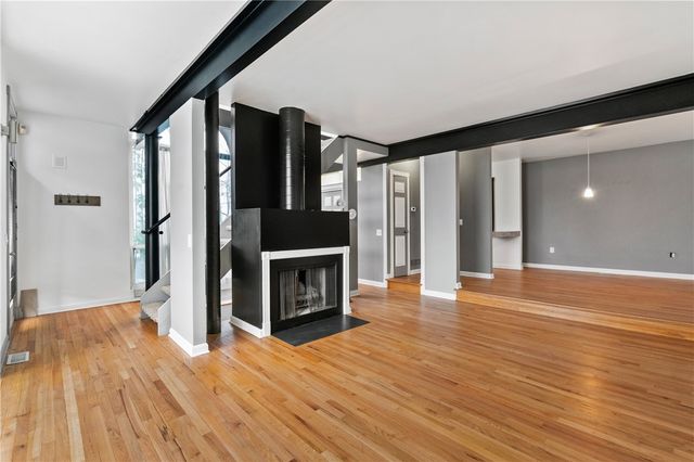 675 College St A, Shadyside, PA 15232