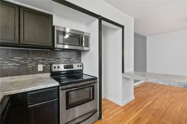 675 College St A, Shadyside, PA 15232