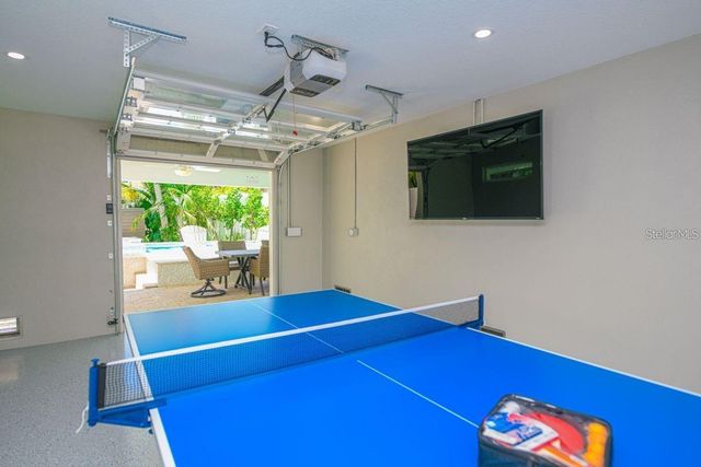 332 AVENIDA DE MAYO, Sarasota, FL 34242