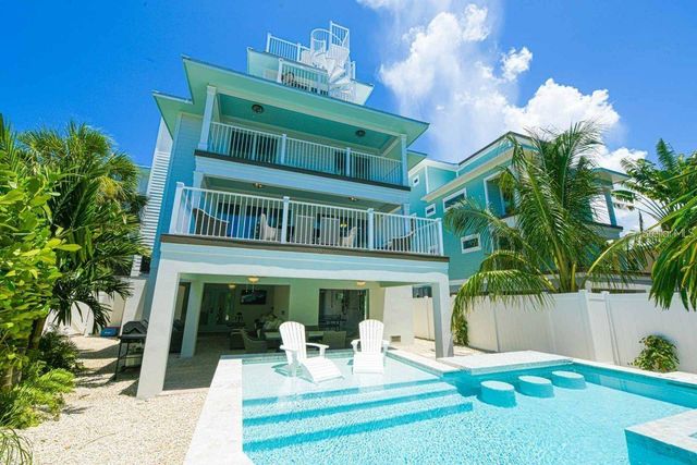 332 AVENIDA DE MAYO, Sarasota, FL 34242