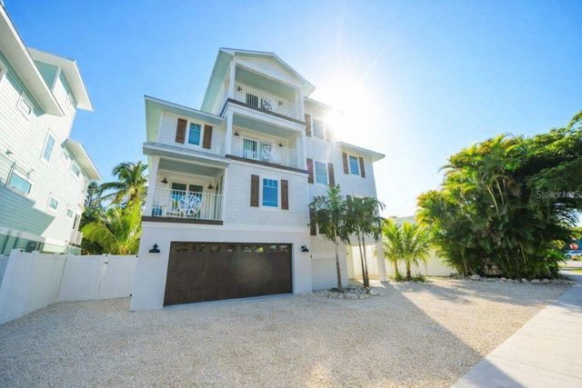 332 AVENIDA DE MAYO, Sarasota, FL 34242