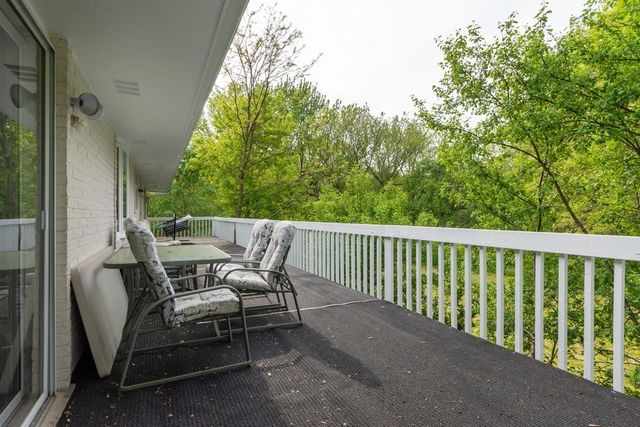 21282 W South Boschome Circle, Kildeer, IL 60047