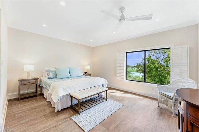 6770 Pelican Bay BLVD E 242, Naples, FL 34108