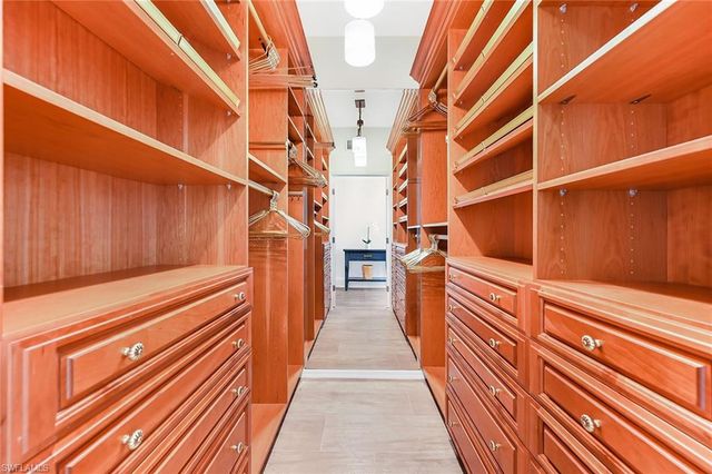 6770 Pelican Bay BLVD E 242, Naples, FL 34108