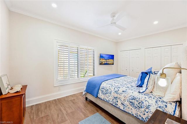 6770 Pelican Bay BLVD E 242, Naples, FL 34108