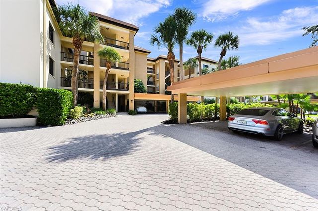 6770 Pelican Bay BLVD E 242, Naples, FL 34108